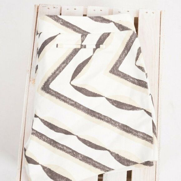 Thakoon Women's Shorts Sz 10 Tan Brown Beige Zig - Picture 8 of 8